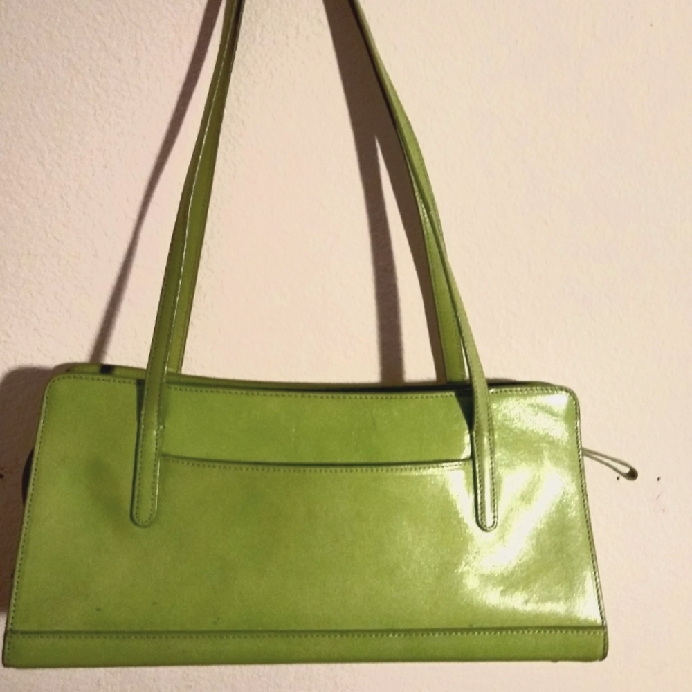 Vivid green Monsac